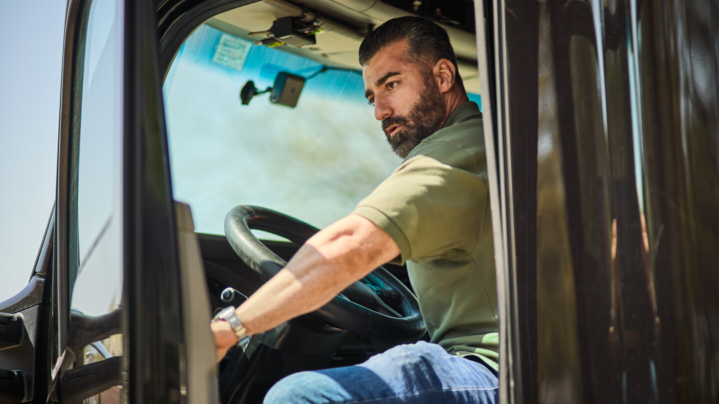 Driver eligibility requirements | Amazon Relay - Amazon Relay
